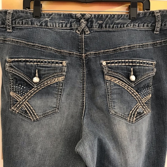 Bling Capris - Picture 1 of 7